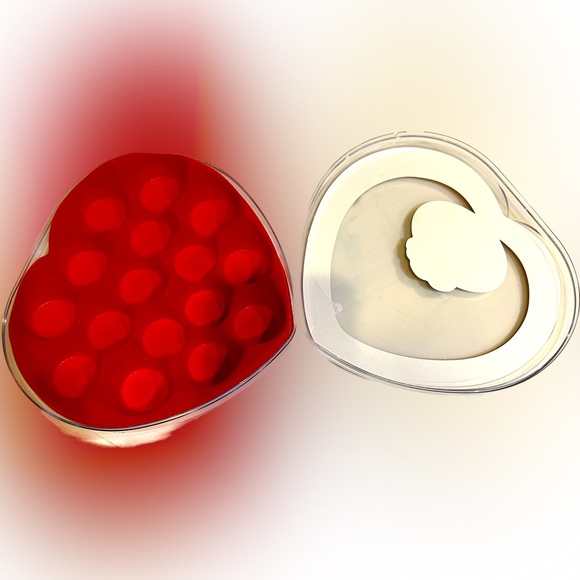 FERRERO ROCHER CLEAR HEART CHOCOLATE BOX VALENTINE GIFT ENGAGEMENT PROPOSAL 7.75 - Picture 3 of 4